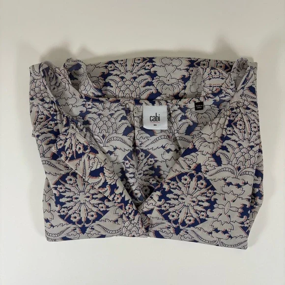 CAbi Blue and White Ruffled Cap Sleeve Blouse Top Shirt Women’s XS NWOT - Picture 3 of 4